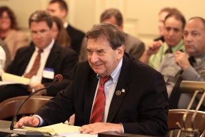 Senator Cardinale (R-Bergen) testifies before Senate Environment Committee today in support of his bill to over-ride DEP Commissioner Martin's terminatrion of shellfish restoration research projects