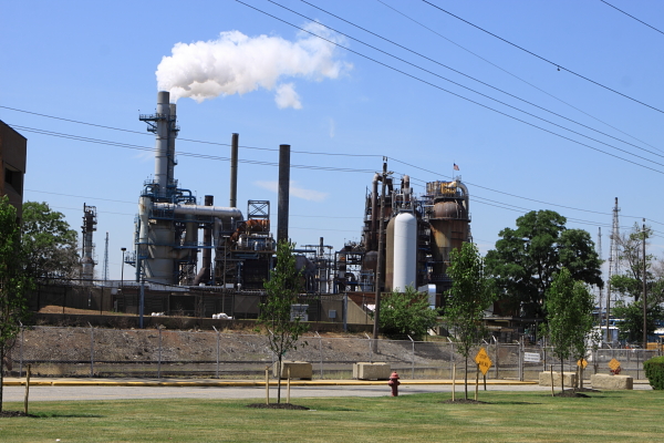 ConocoPhillips Bayway refinery (Linden, NJ)