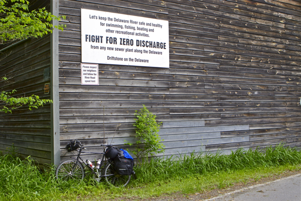 "Fight for Zero Discharge" - and bicycles! (Delaware River, Pa. side)