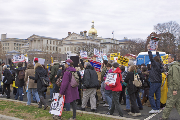 the parade stretched from the War Memorial to the rear state house steps (about 400 feet)