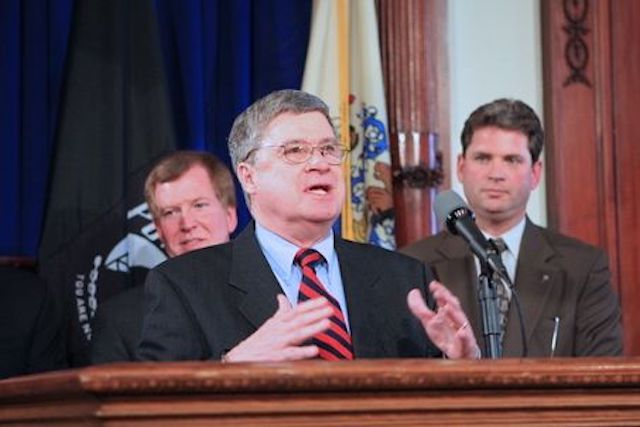Tom Gilmore speaks in Governor’s Office, when Corzine signed legislation establishing a moratorium on the harvest of horseshoe crabs. (March 2008)